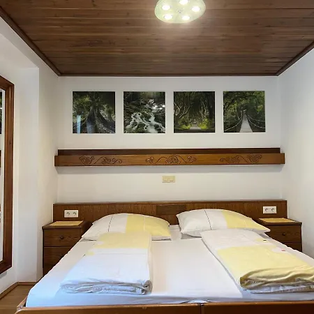 بيت ريفي Leitner *